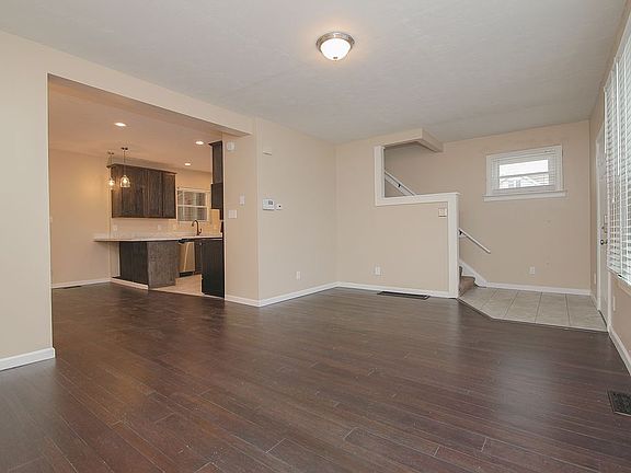 5th image of 1315 Sullivant Ave