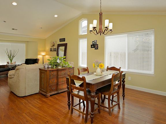 4th image of 8505 Avery Ct