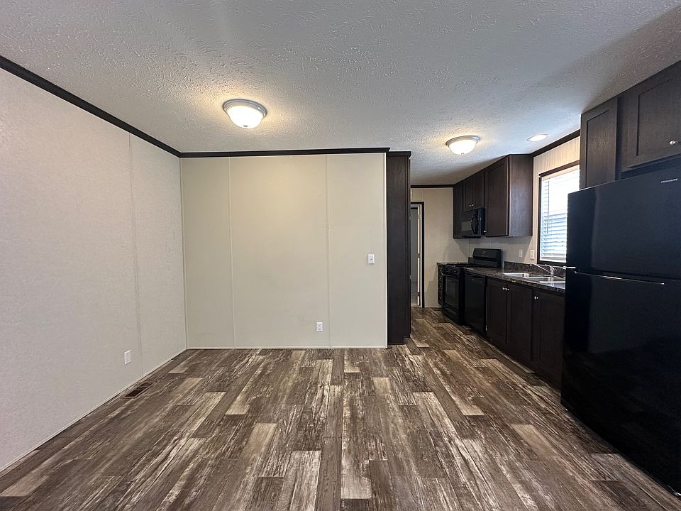 1st image of 373 Utah Ct #373
