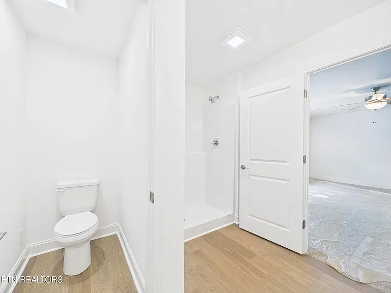 1729 Lateglow Way — Photo 36