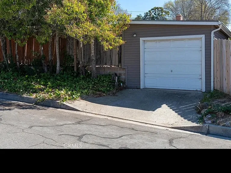 1292 Sydney St — Photo 32
