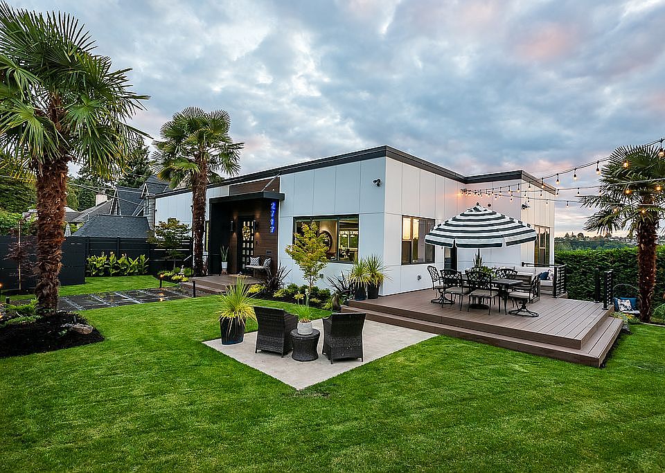 2717 11th ave west, 98119