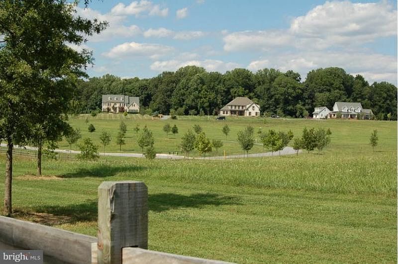 1st image of 3924 Briar Knoll Cir
