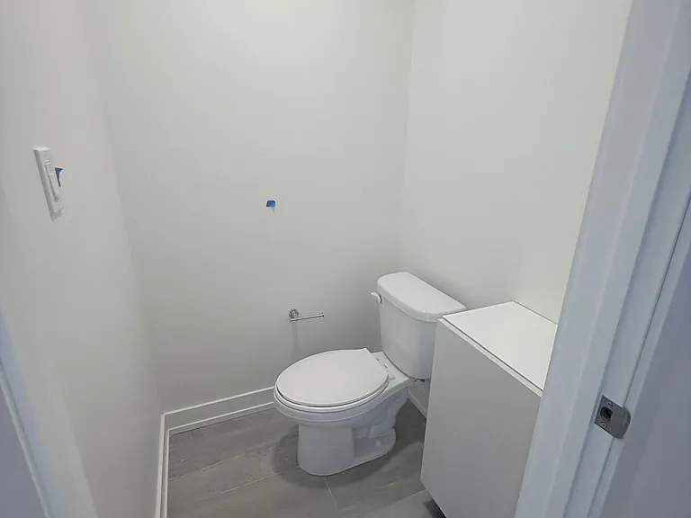 16 Melbourne Ave #320B — Photo 19