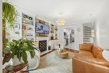 135 Van Horne Street