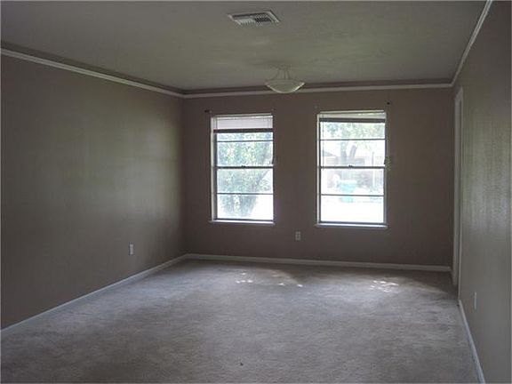 Formal Dining