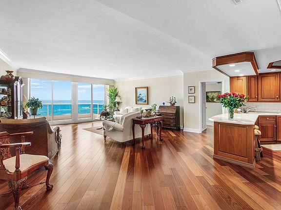 5th image of 700 S Ocean Boulevard #804