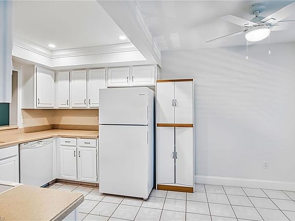3rd image of 7430 Lake Breeze DR #203
