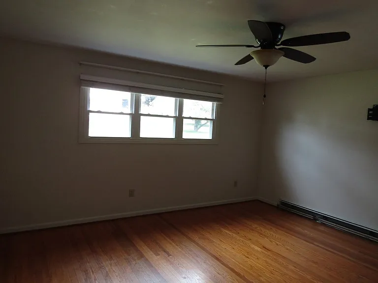 1820 Shiffler Ave — Photo 13