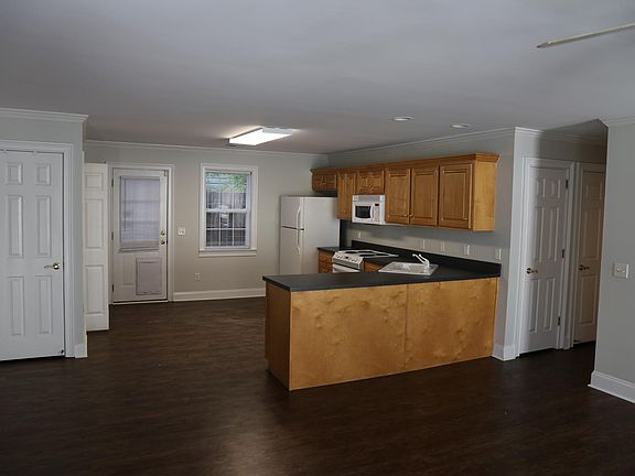 3rd image of 9646 Ethridge Ln