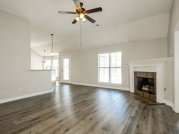 5th image of 8213 Park Pike Dr