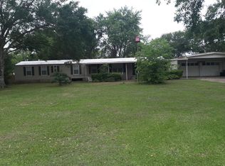 910 S 2nd St, Ganado, TX 77962