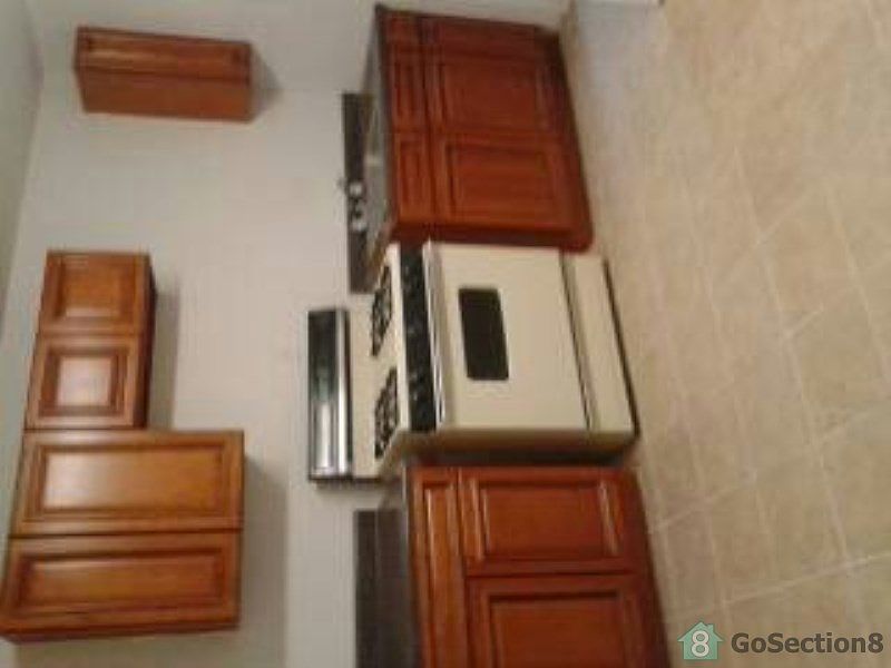 1st image of 289 Woodside Ave
