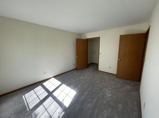 2210 Deerfield Xing #2210, Piqua, OH 45356