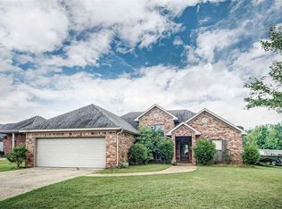 109 Carriage Ln, Florence, MS 39073
