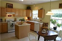 Large Eat-In Kitchen with Island.