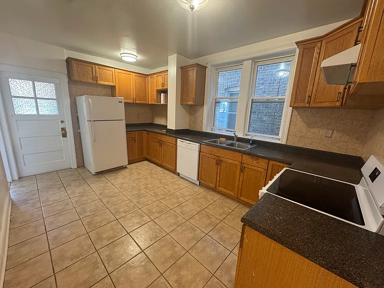 5849 N Campbell Ave #1 — Photo 6