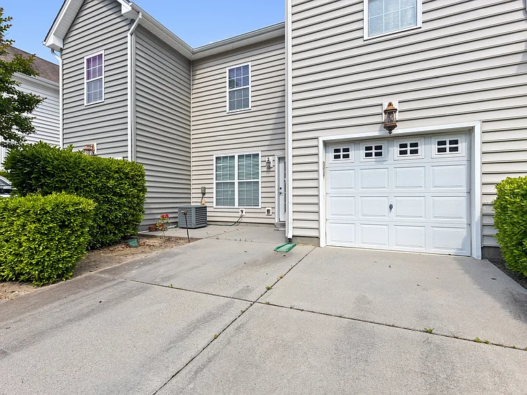 4581 Totteridge Ln — Photo 33