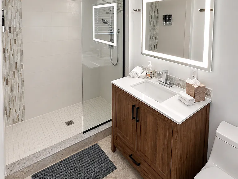 2502 NE 15th Ln — Photo 24