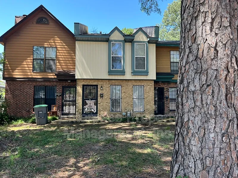 3244 Southern Ave