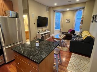 1120 W Oakdale Ave APT 2R, Chicago, IL 60657
