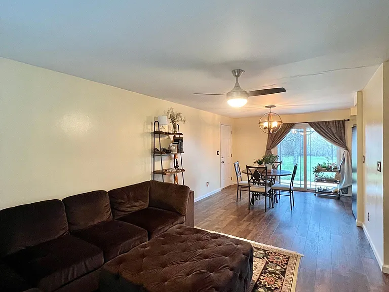 6841 Stonehurst Dr — Photo 6