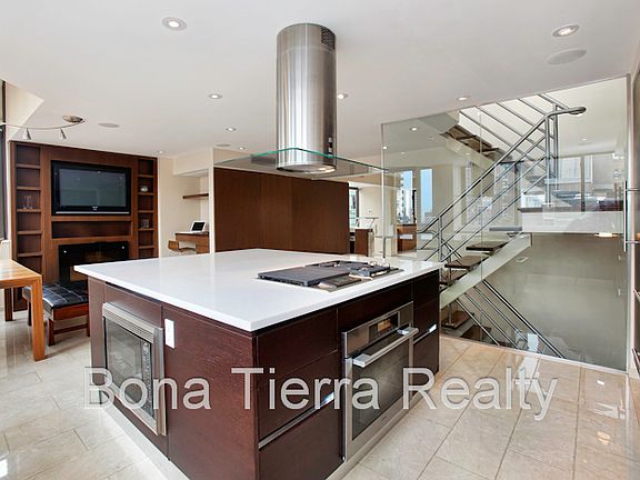 5th image of 303 E 49th St APT 22