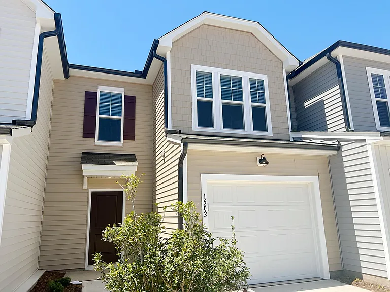 1502 Smoky Mountain St — Photo 2