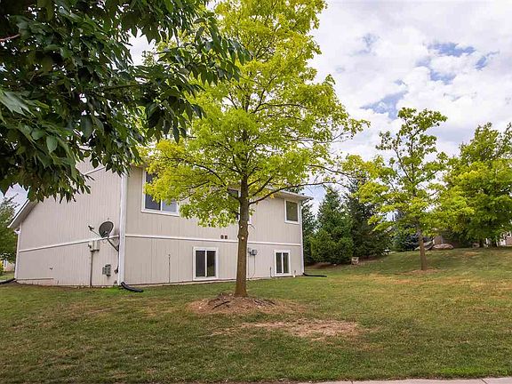 2nd image of 2201 Cinder Ct