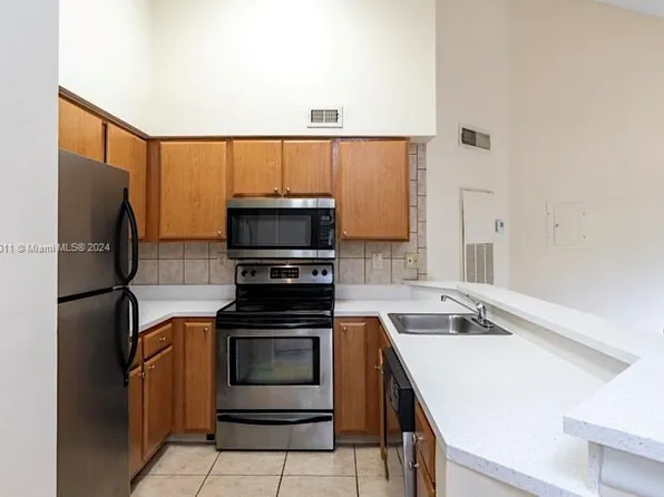 2445 SW 18th Ter, Fort Lauderdale, FL