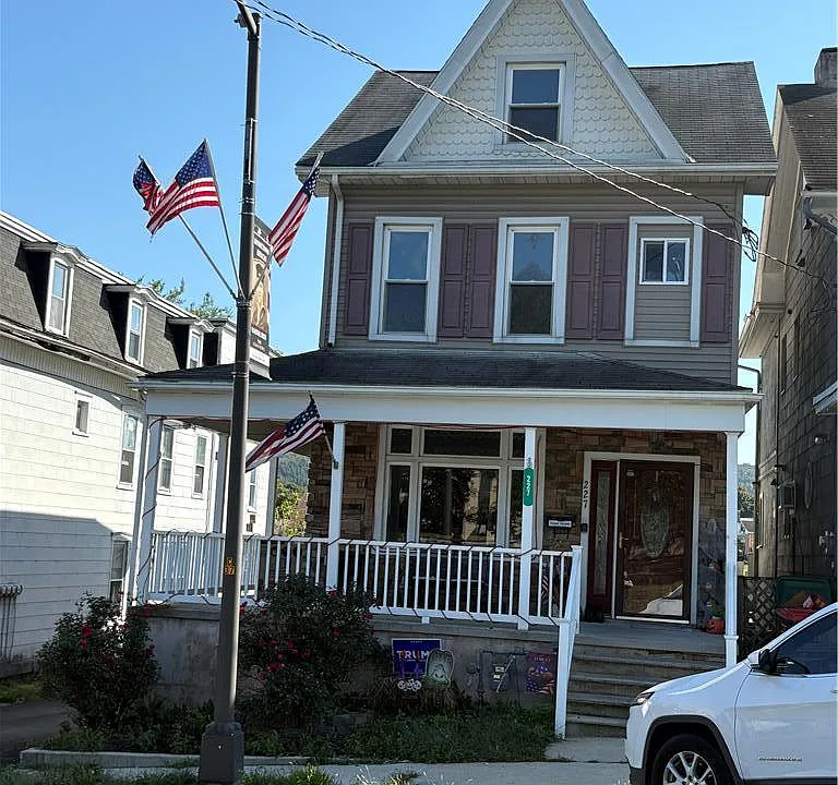 227 South St