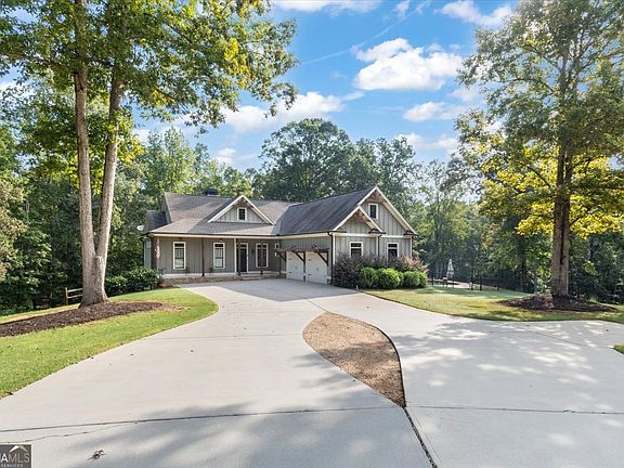 3rd image of 1020 Apalachee Rdg