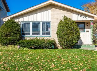 2220 Harriet St, Racine, WI 53404