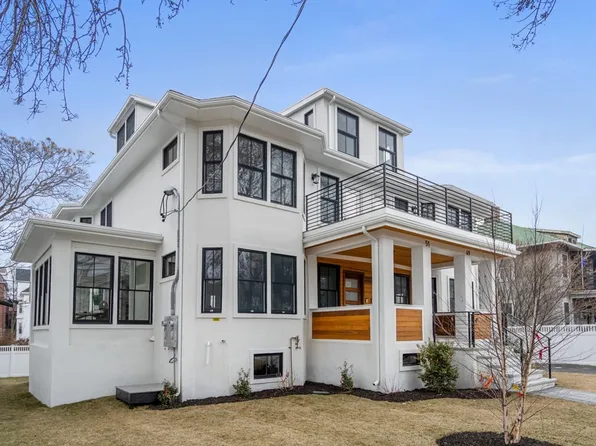 51 Verndale St #51, Brookline, MA 02446