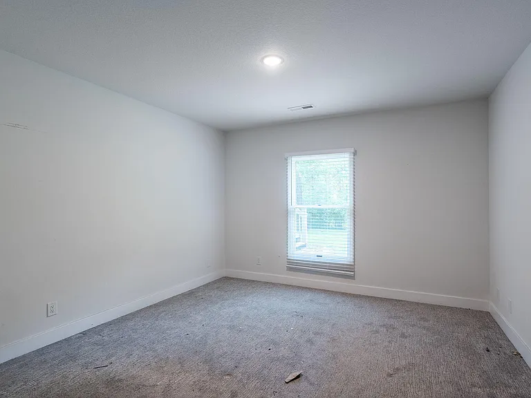 2301 Grant Ln — Photo 31