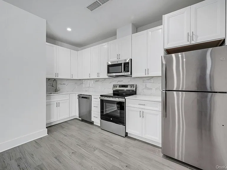 291 Main St #3 — Photo 4