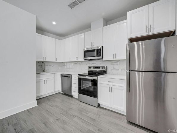 291 Main St #1C