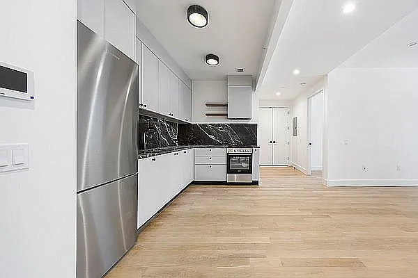 Rented by Nooklyn NYC LLC | media 2