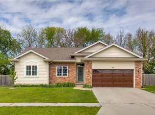 407 4th St NW, Altoona, IA 50009