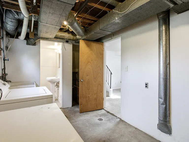 3840 Williams St — Photo 17