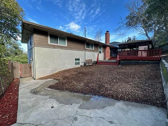 151 Manzanita Dr — Photo 6