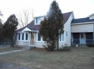 229 Andrews Rd, Wales, ME 04280