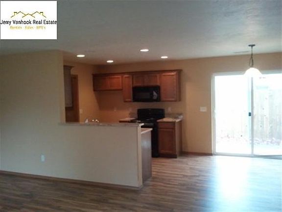 5th image of 502 E Queen Ave