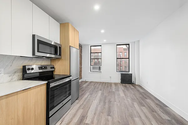 Rented by R New York | media 10