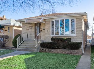 7421 N Oleander Ave, Chicago, IL