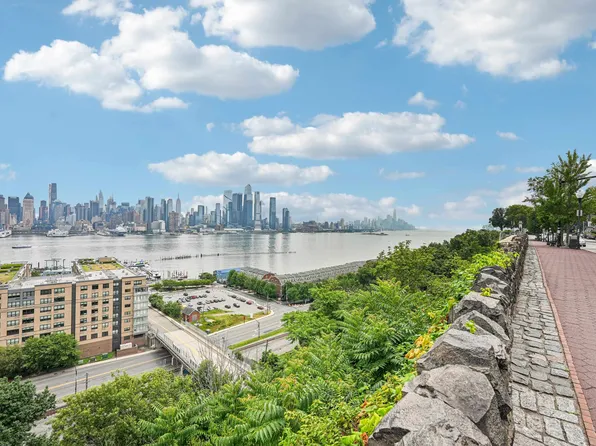 851 Blvd East image 36 of 42