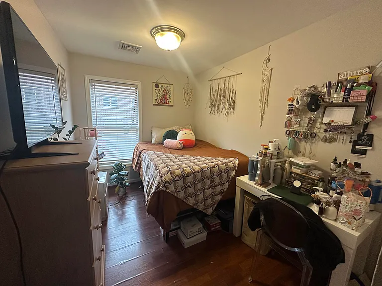 226 Madison St — Photo 9