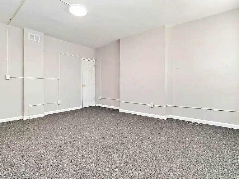 1418 N Eden St — Photo 10