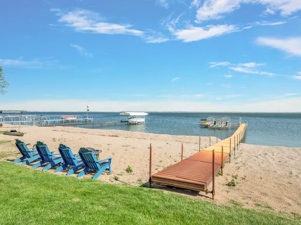10300 240th Ave, Spirit Lake, IA 51360