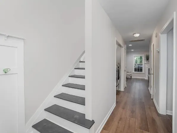 130 Shady Meadow Cir, Cary, NC 27513